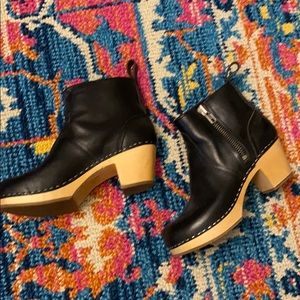 Swedish Hasbeens Zip it Emy Clog Bootie